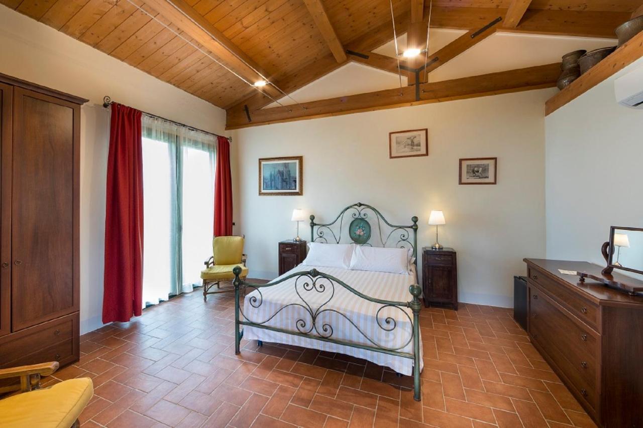 Agriturismo Podere L'Aione Скансано Экстерьер фото