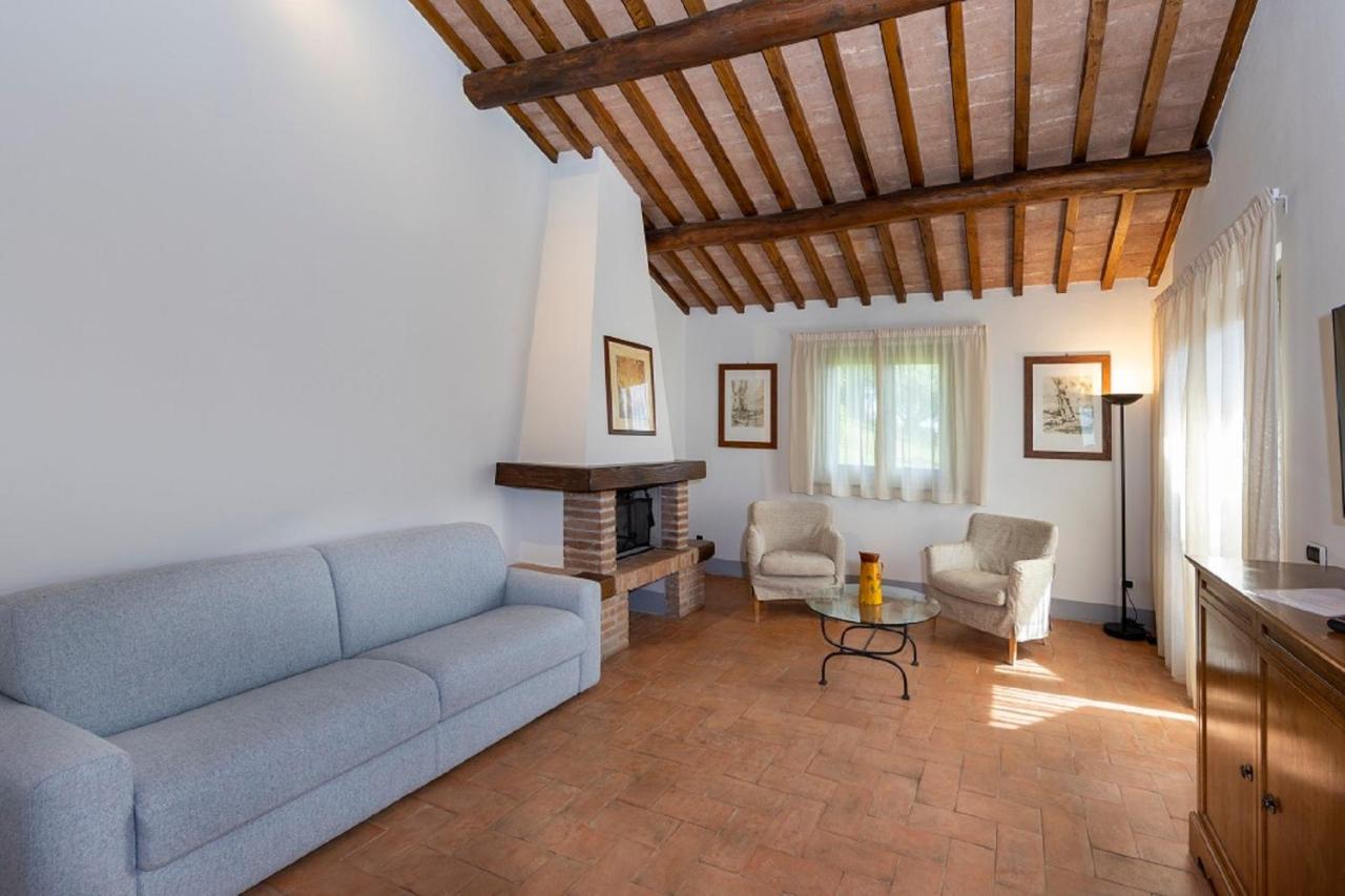 Agriturismo Podere L'Aione Скансано Экстерьер фото