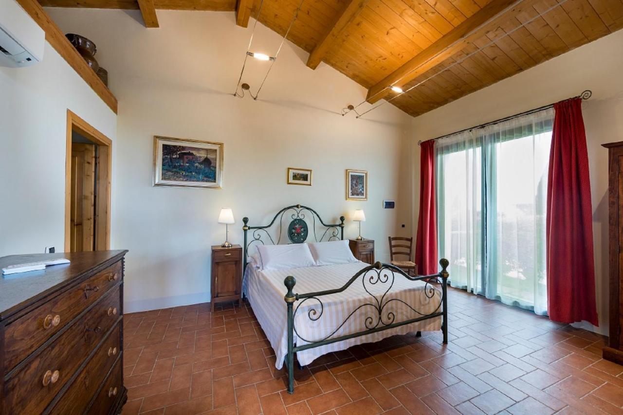 Agriturismo Podere L'Aione Скансано Экстерьер фото